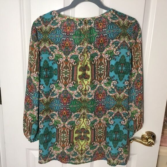 Charter Company Women’s Blouse in PL with 3/4 sleeve aqua, green, pink print - Picture 4 of 12